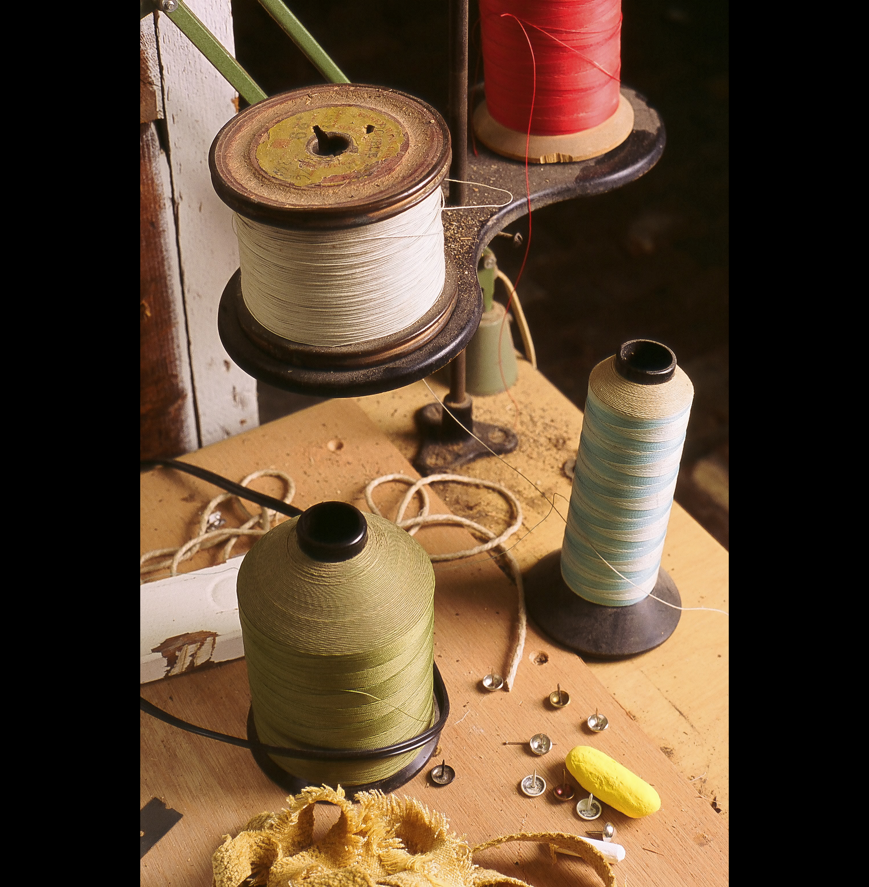 spools_of_upholstery_thread
