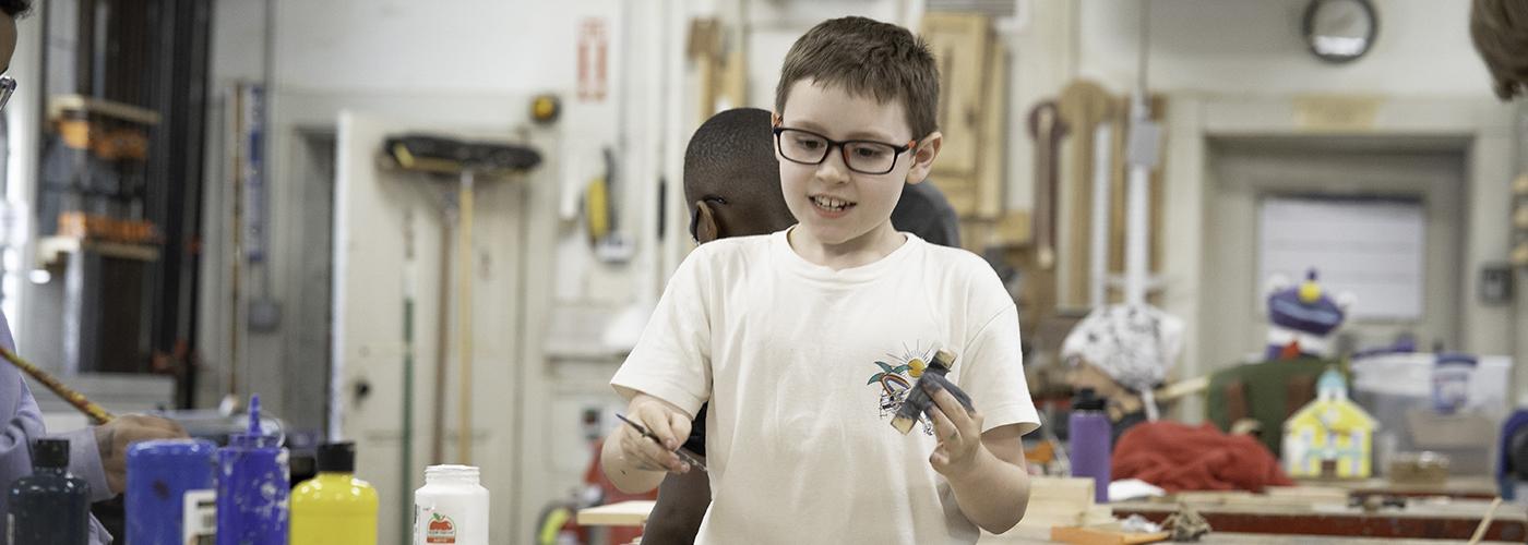 Image of student painting by Jaypix