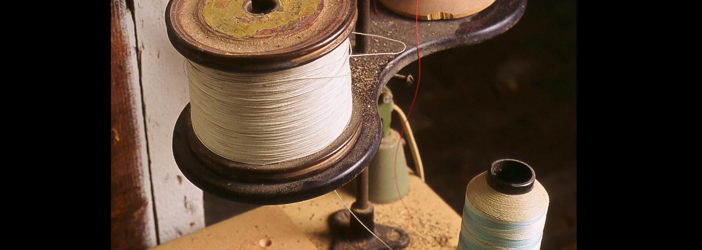 spools_of_upholstery_thread